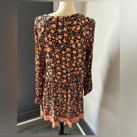 Faherty Montara Dress In Wanderlust Floral Long Sleeve Smocked size medium - Picture 4 of 7